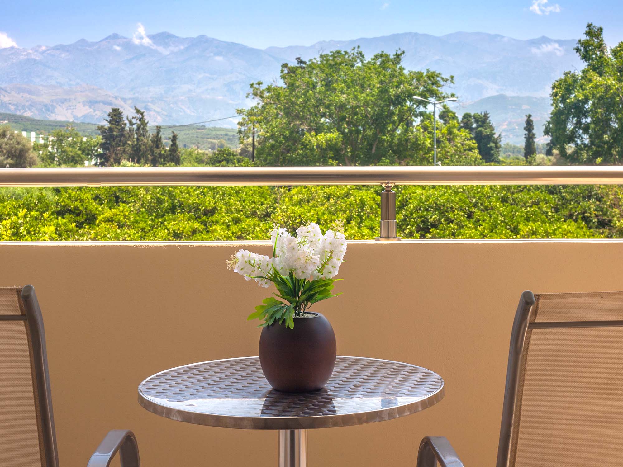 chania-town-holidays-apartment2_05-green-orange-villa-organic farm